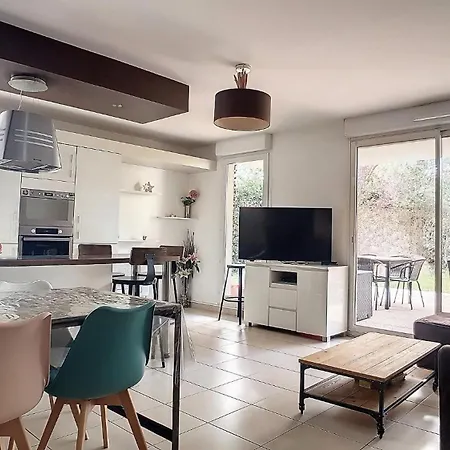 Apartment 7 Personnes Jardin Et Piscine